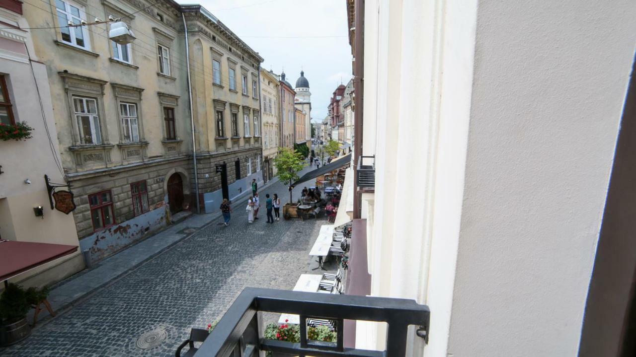 Апартаменти З Балконом Lviv Eksteriør bilde